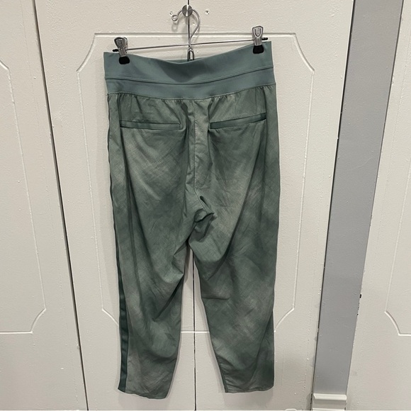 Athleta Nolita Slim Tapered Printed Crop Pant - Picture 7 of 16